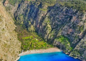 Dünya Mirası Vakfı korumasındaki Muğla Kelebekler Vadisi’ni ziyarete gitmeliyiz.
