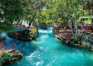 Mersin, Tarsus Şelalesi görülmesi gereken güzel bir yer,,,