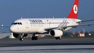 THY uçağı Hatay Havalimanına inişte lastiği patladı