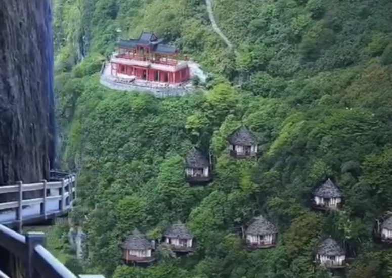 Görmek gerekir dediğimiz yerler, 